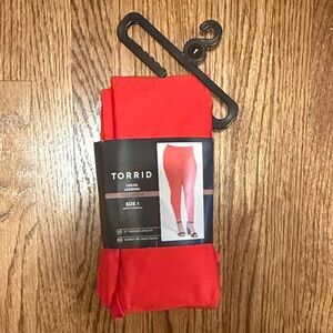 NWT Torrid Bright Red Leggings size 1